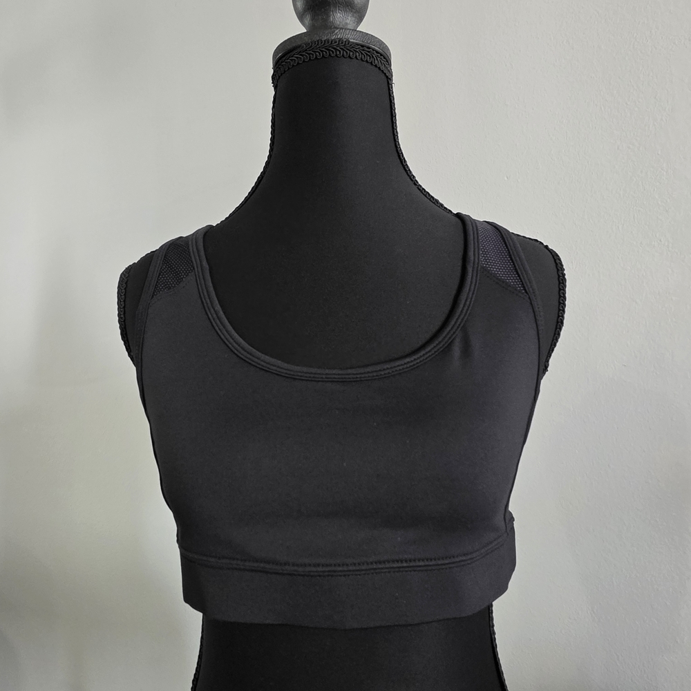 EUC Old Navy Black Sports Bra - Size L
